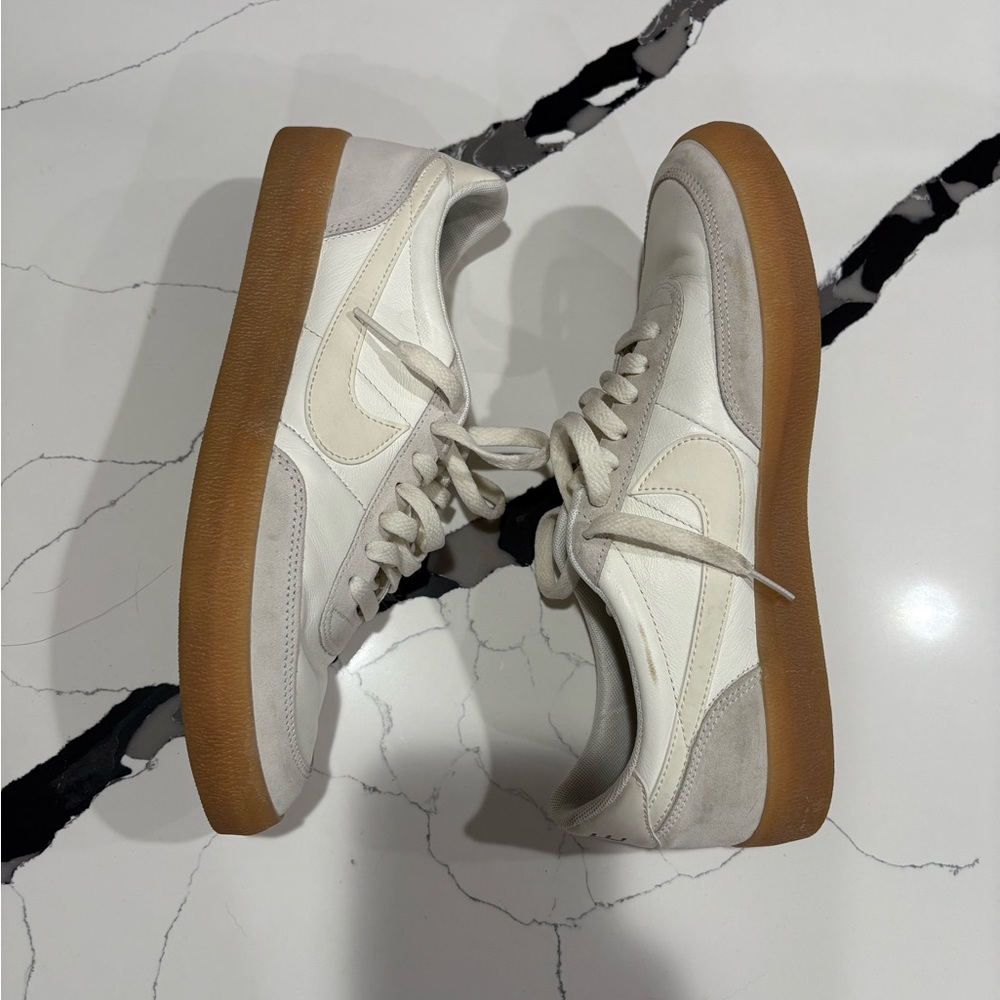 Men’s Nike shoes